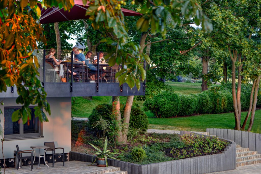 Gartenterrasse des Restaurants Schmokenberg