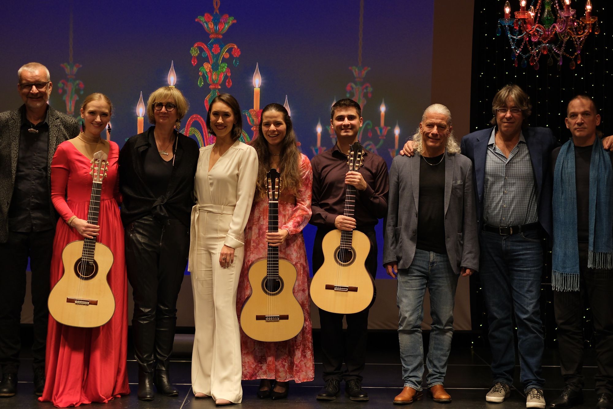 Julia Trintschuk Gitarre PLUS