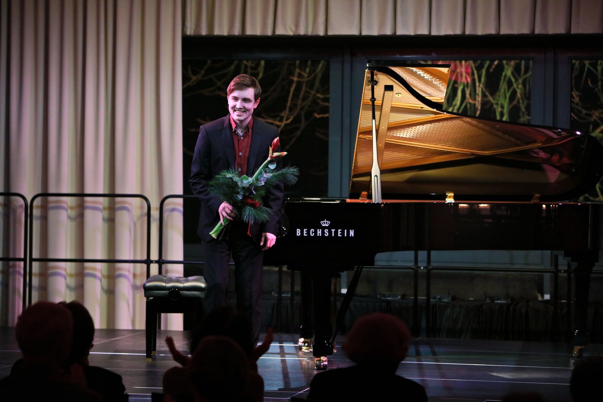 Weihnachtskonzert mit Florian Heinisch